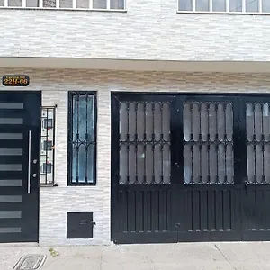 Homestay Room's El Dorado, Bogota